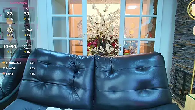 miss   megan online show from November 2025 06:07:01 PM