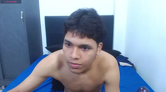 Snapshot of David_Gil19 chatting on February 2025 06:45:01 AM David Gil19 online show from February 2025 06:45:01 AM