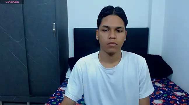 Snapshot of David_Gil19 chatting on March 2025 03:59:02 AM David Gil19 online show from March 2025 03:59:02 AM