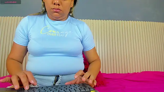 Aida-nicolle online show from March 2025 09:44:02 AM