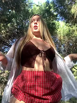 Mona Plus online show from February 2025 11:23:02 AM