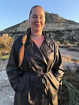 Mona Plus online show from October 2025 06:48:01 AM