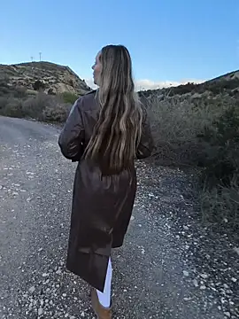 Mona Plus online show from November 2025 07:41:01 AM