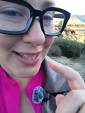 Mona Plus online show from November 2025 08:09:02 AM