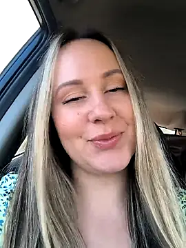 Snapshot of Mona_Plus chatting on February 2026 08:18:02 AM Mona Plus online show from February 2026 08:18:02 AM