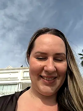 Snapshot of Mona_Plus chatting on February 2026 10:20:02 AM Mona Plus online show from February 2026 10:20:02 AM