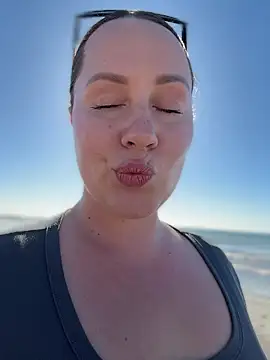 Mona Plus online show from April 2026 08:26:01 AM