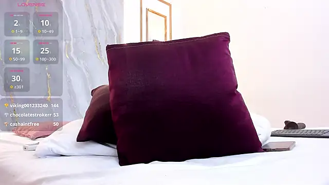 KylieGomeez online show from February 2025 07:43:02 PM