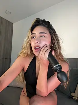 Snapshot of Hornyholly__ chatting on November 2025 09:13:02 PM Hornyholly online show from November 2025 09:13:02 PM