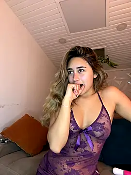 Hornyholly   online show from January 2026 09:07:02 PM