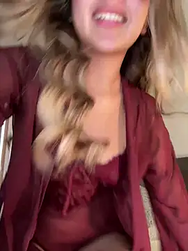 Hornyholly   online show from March 2026 04:01:02 PM