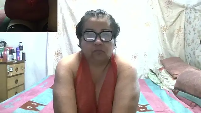 Snapshot of erinadarling79 chatting on July 2026 02:40:02 AM erinadarling79 online show from July 2026 02:40:02 AM