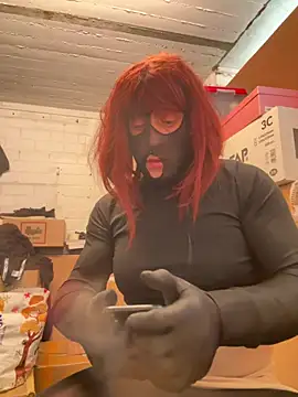 Snapshot of Bleueyez007 chatting on April 2026 08:22:02 AM Bleueyez007 online show from April 2026 08:22:02 AM