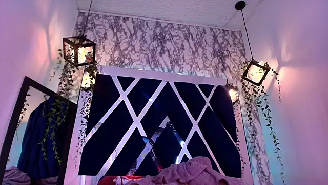 Snapshot of charlotte_bluee chatting on February 2026 06:34:02 PM charlotte bluee online show from February 2026 06:34:02 PM