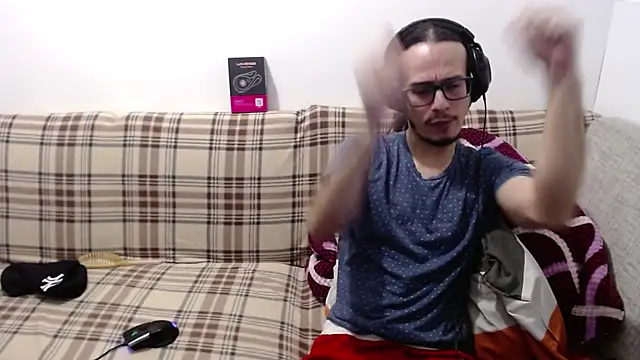 cholitohermoso online show from April 2026 02:50:01 PM