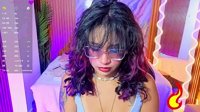 Snapshot of kristen_tay chatting on July 2026 02:49:02 AM kristen tay online show from July 2026 02:49:02 AM