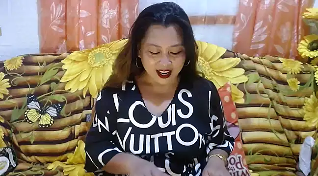 Snapshot of UrSweetClassyPinay chatting on December 2024 11:24:02 AM UrSweetClassyPinay online show from December 2024 11:24:02 AM