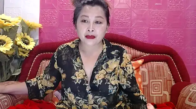 Snapshot of UrSweetClassyPinay chatting on February 2025 03:08:02 PM UrSweetClassyPinay online show from February 2025 03:08:02 PM