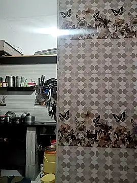 Snapshot of boyyouwant33 chatting on April 2026 08:26:01 AM boyyouwant33 online show from April 2026 08:26:01 AM