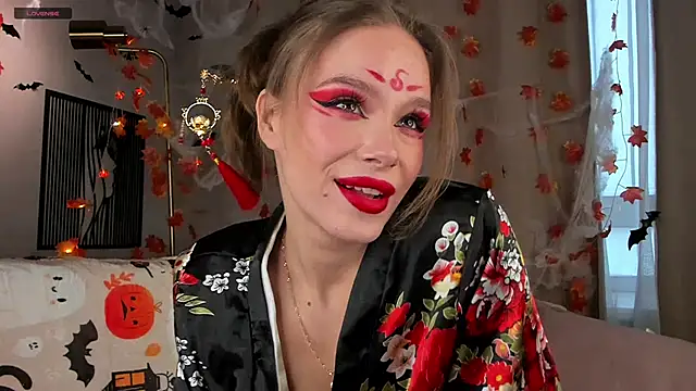 TaiteBayles online show from October 2025 02:37:02 AM