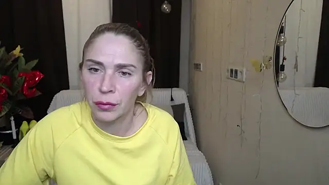 Snapshot of TessaDaybreak chatting on February 2025 05:22:02 PM TessaDaybreak online show from February 2025 05:22:02 PM