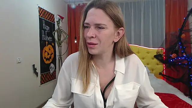 TessaDaybreak online show from November 2025 08:49:01 AM