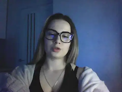 Snapshot of GoddessTenderness chatting on February 2025 10:42:01 PM GoddessTenderness online show from February 2025 10:42:01 PM