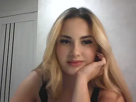 Snapshot of GoddessTenderness chatting on October 2025 03:55:02 PM GoddessTenderness online show from October 2025 03:55:02 PM