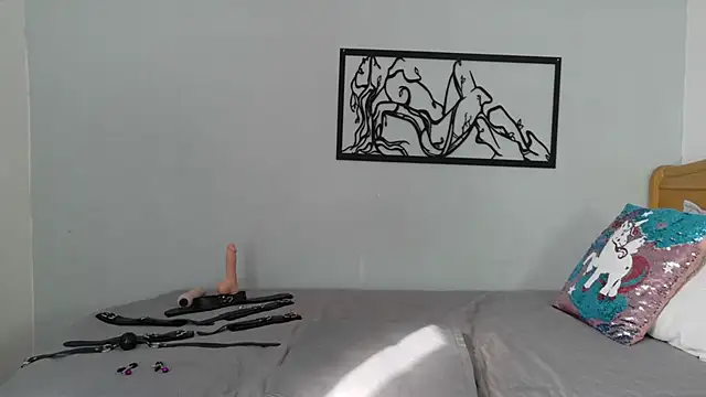 karina-lopez online show from November 2025 01:28:01 PM