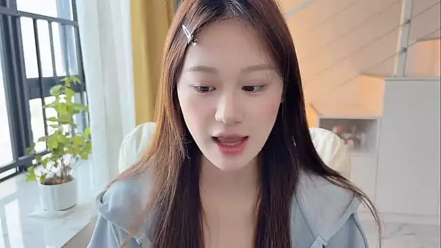 Cassie-20 online show from December 2025 02:17:01 AM