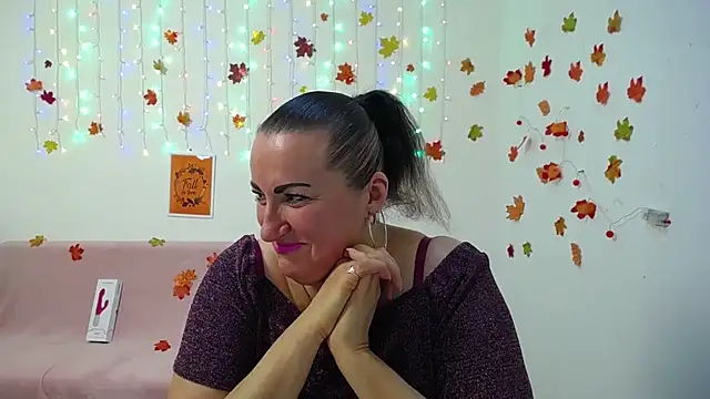 DianaMGG online show from November 2025 06:46:02 AM