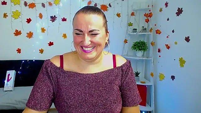 DianaMGG online show from December 2025 06:36:02 PM