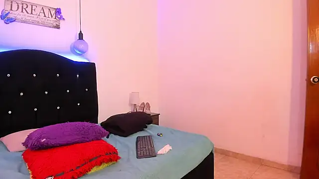 Melany  dreams online show from February 2025 04:25:02 PM