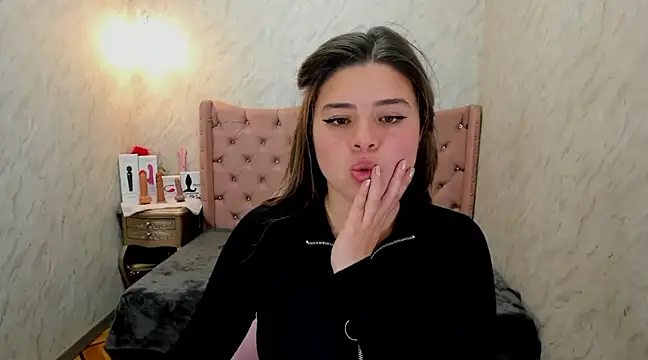 Snapshot of Lianngrace chatting on February 2025 08:09:01 PM Lianngrace online show from February 2025 08:09:01 PM