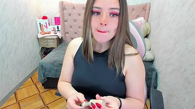 Snapshot of Lianngrace chatting on October 2025 12:39:02 PM Lianngrace online show from October 2025 12:39:02 PM