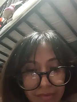 flaquiita69 online show from April 2026 07:05:02 PM