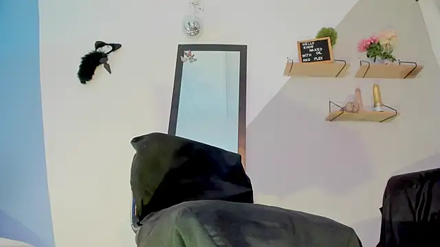 Snapshot of Aria_fitness chatting on November 2025 01:11:01 PM Aria fitness online show from November 2025 01:11:01 PM