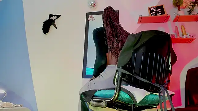 Snapshot of Aria_fitness chatting on November 2025 01:03:01 PM Aria fitness online show from November 2025 01:03:01 PM