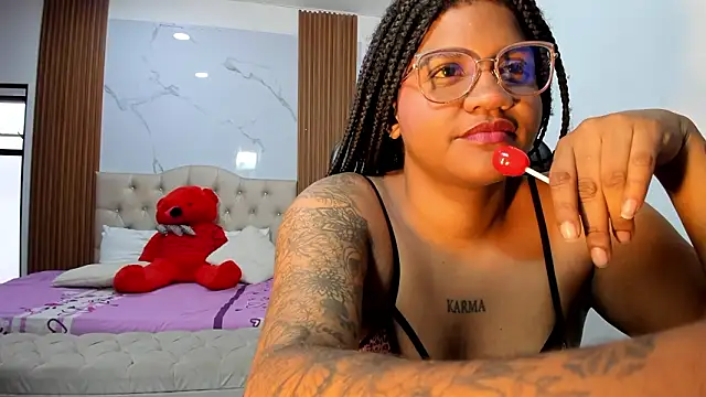 Snapshot of ZahraRose chatting on February 2026 08:40:02 PM ZahraRose online show from February 2026 08:40:02 PM