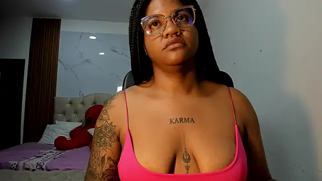 Snapshot of ZahraRose chatting on February 2026 10:55:02 AM ZahraRose online show from February 2026 10:55:02 AM