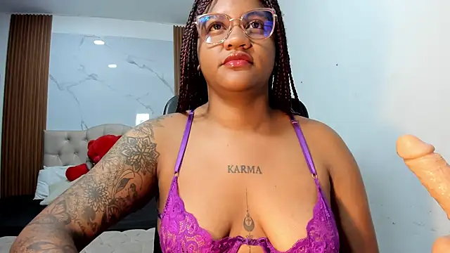 Snapshot of ZahraRose chatting on February 2026 11:40:01 AM ZahraRose online show from February 2026 11:40:01 AM