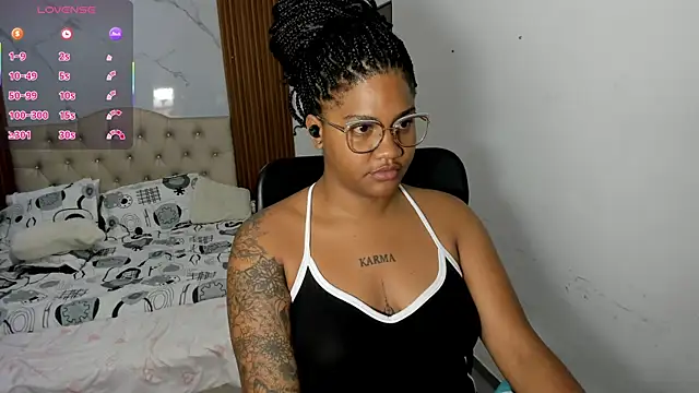 Snapshot of ZahraRose chatting on April 2026 11:14:01 AM ZahraRose online show from April 2026 11:14:01 AM