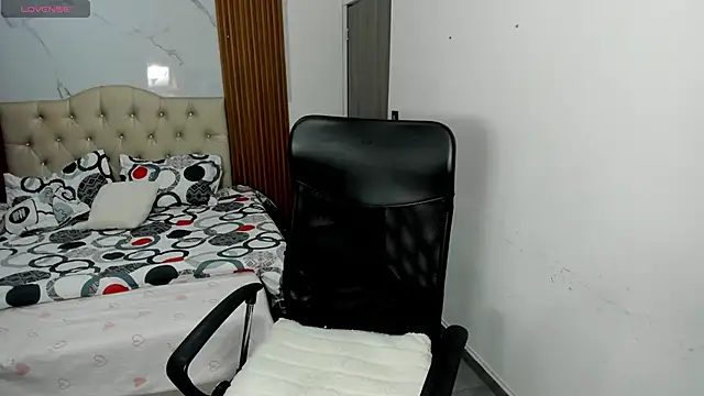 Snapshot of ZahraRose chatting on May 2026 08:50:02 PM ZahraRose online show from May 2026 08:50:02 PM
