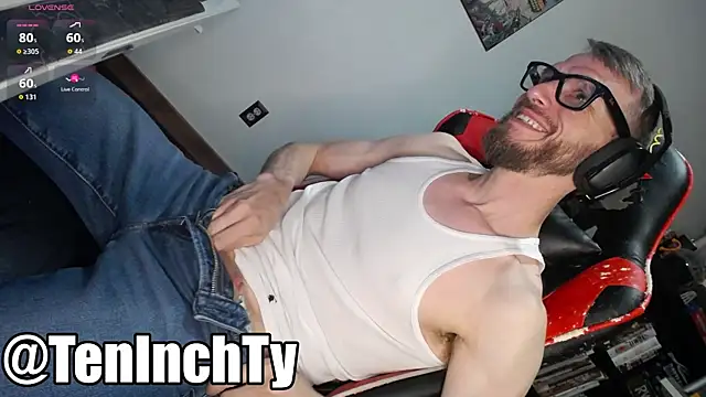 Snapshot of teninchty chatting on May 2026 03:31:02 PM teninchty online show from May 2026 03:31:02 PM