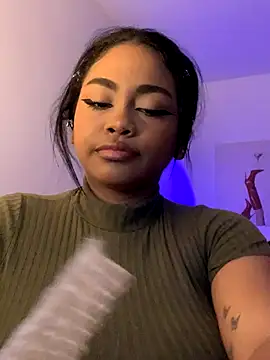 Snapshot of Dahiana_Giil chatting on September 2025 07:02:01 AM Dahiana Giil online show from September 2025 07:02:01 AM