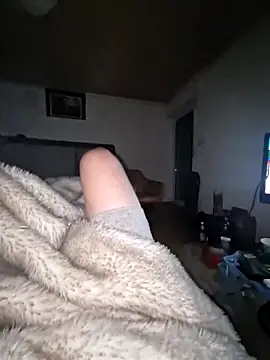 DerechteJunge online show from October 2025 12:00:01 AM