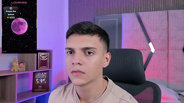 JacobRoberts1 online show from December 2025 09:02:01 PM