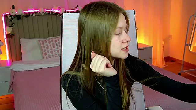 EveMundie online show from February 2026 12:37:02 PM