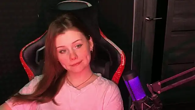 Snapshot of baby_Milaaaaaaa chatting on February 2025 11:22:01 PM baby Milaaaaaaa online show from February 2025 11:22:01 PM