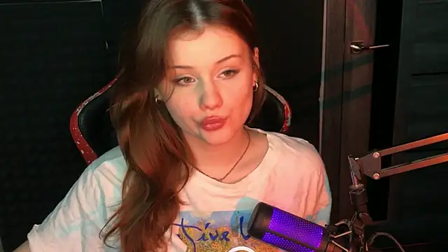 Snapshot of baby_Milaaaaaaa chatting on March 2025 04:56:02 PM baby Milaaaaaaa online show from March 2025 04:56:02 PM